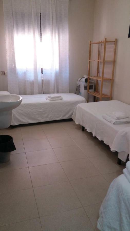 Residencial Oscense Hotel Huesca Buitenkant foto